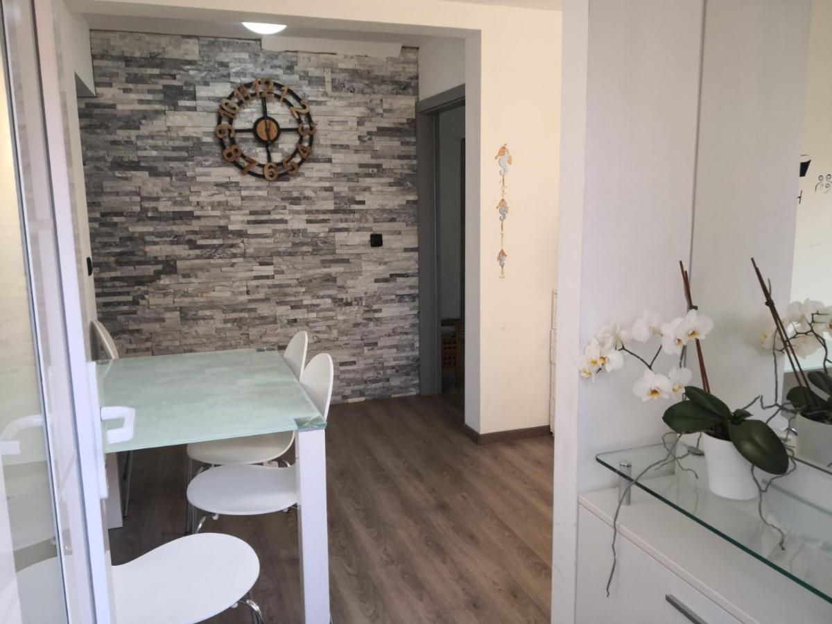 Apartamento Spring Apt With Garden And Free Secure Parking Domžale Exterior foto